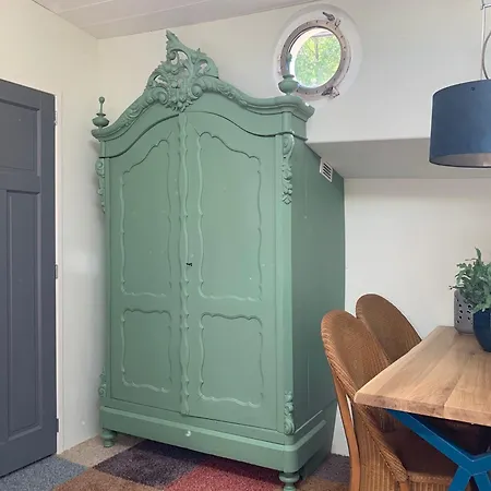 Op Woonboot Hartje Centrum