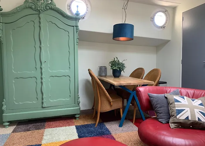 Op Woonboot Hartje Centrum