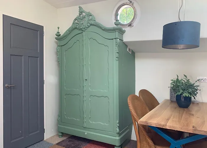 Op Woonboot Hartje Centrum